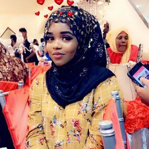 Meet your Posher, Layla